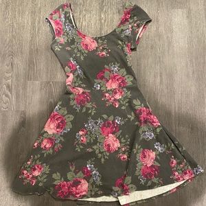 3/$15💥Floral Dress